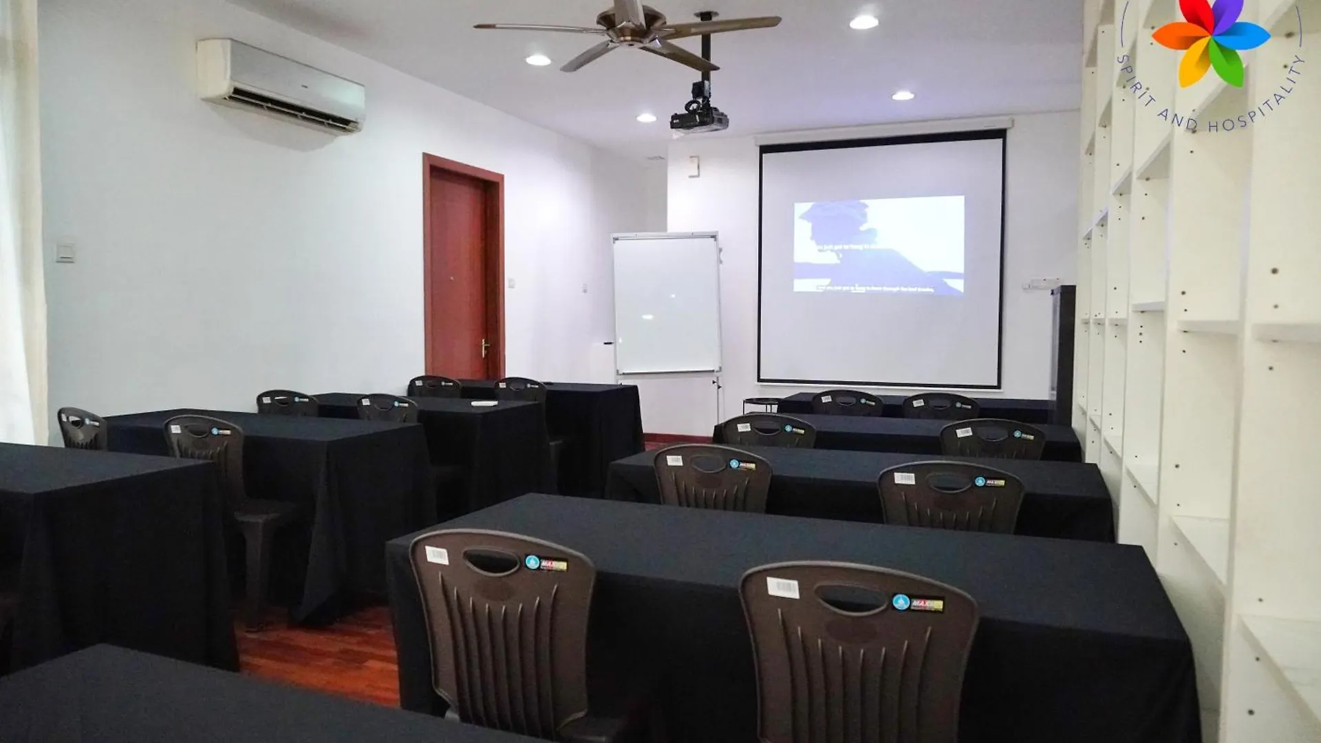 40P, Subang Villa With Pool/Bbq/Karaoke/Meeting Subang Jaya 0*,  Malásia